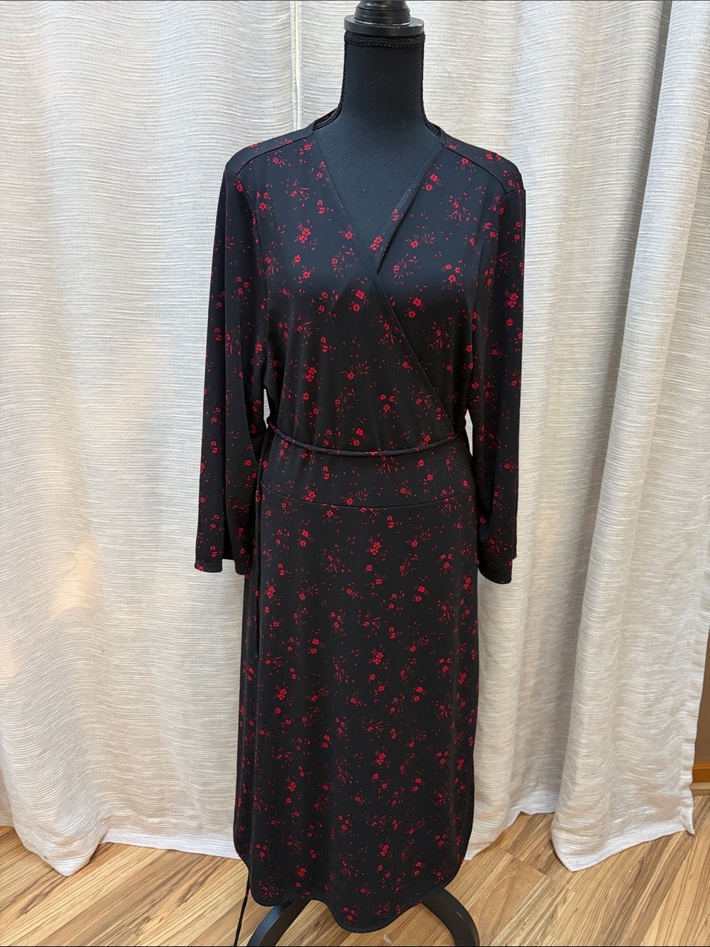 Banana Republic Black Floral Wrap-Style Long Sleeve Midi Dress